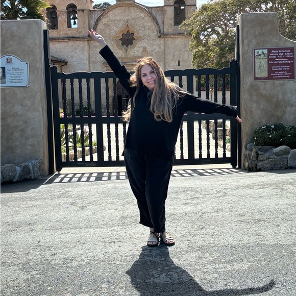 Just hanging out with some of my friends! - Picture 6 of 9